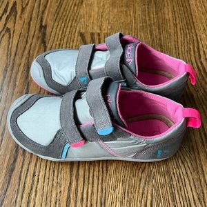 Plae Sneakers Girls 2.5
